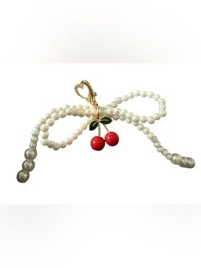 Bag Charm Cherry Pearl Heart clasp